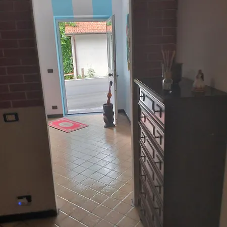 La Roccia Apartment Mezzanego